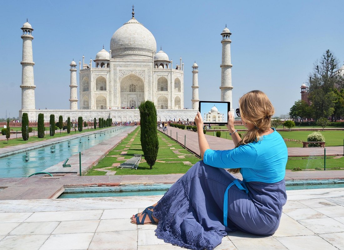 Same Day Taj Mahal Tour by Car from Delhi